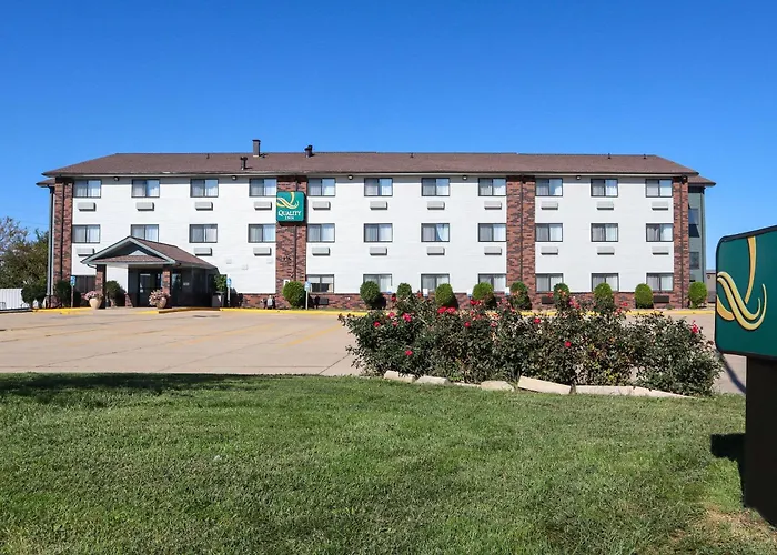Quality & I-55 And I-74 Hotel