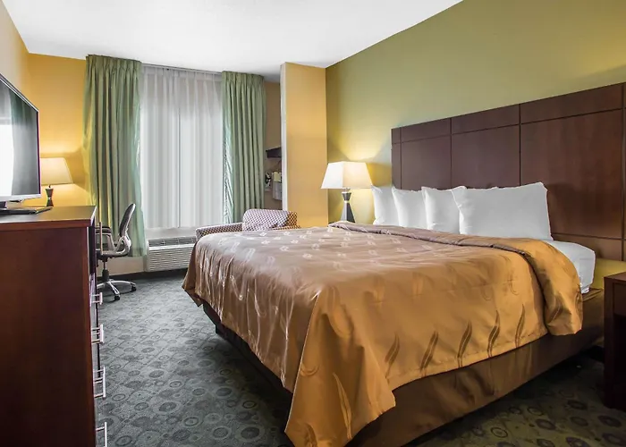 Quality & I-55 And I-74 Hotel Bloomington