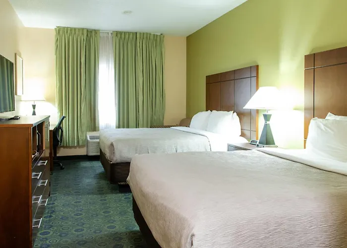 Quality & I-55 And I-74 Hotel 4*