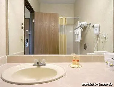 Hotel Quality & I-55 And I-74