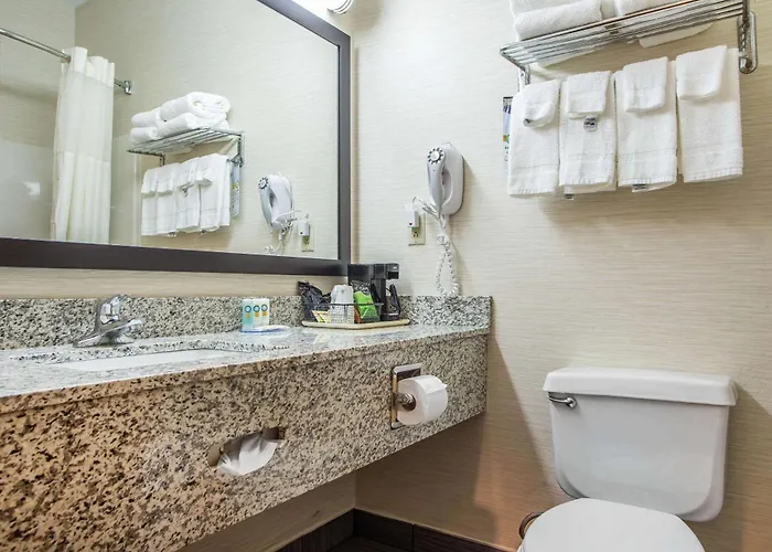 Quality & I-55 And I-74 Hotel Bloomington